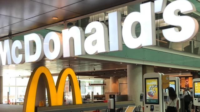 Establecimiento de McDonald's / EP