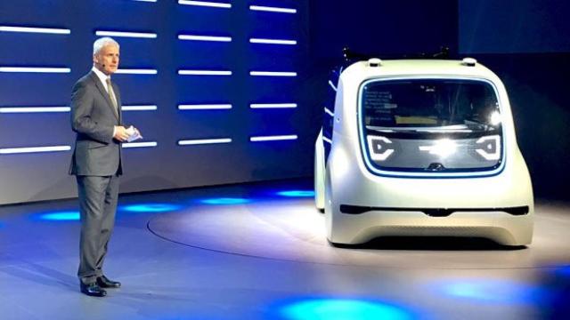 Matthias Müller, consejero delegado del Grupo Volkswagen en la presentación del Cédric en Ginebra / CG