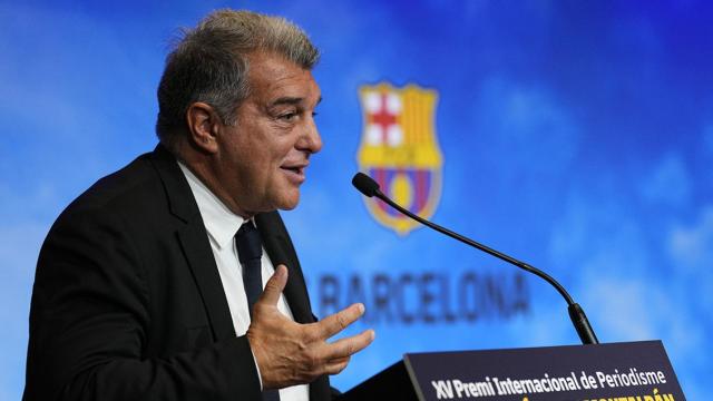 Joan Laporta, presidente del Barça, durante el acto de entrega del premio Vázquez Montalbán / EFE