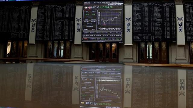 El Ibex 35 sube hasta los 10.766,8 puntos tras la victoria de Macron en Francia / EFE