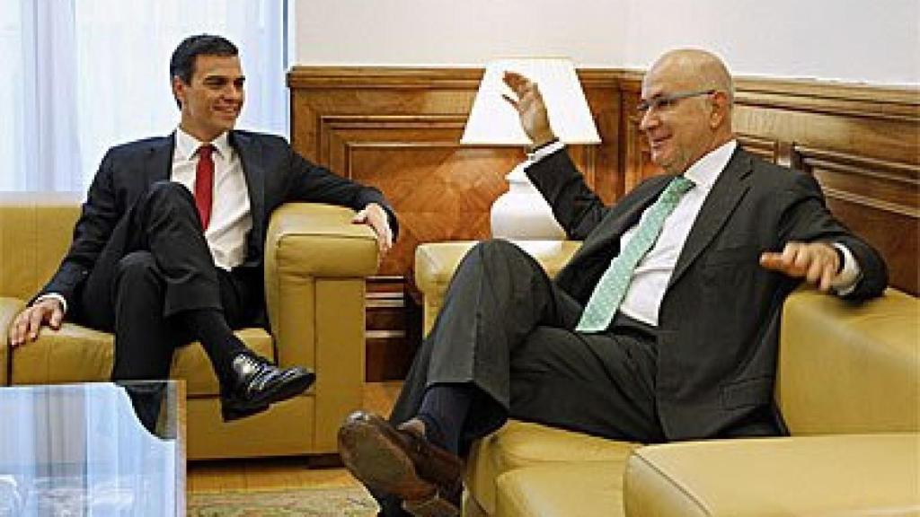 El líder del PSOE, Pedro Sánchez, y el portavoz de CiU en el Congreso, Josep Antoni Duran i Lleida