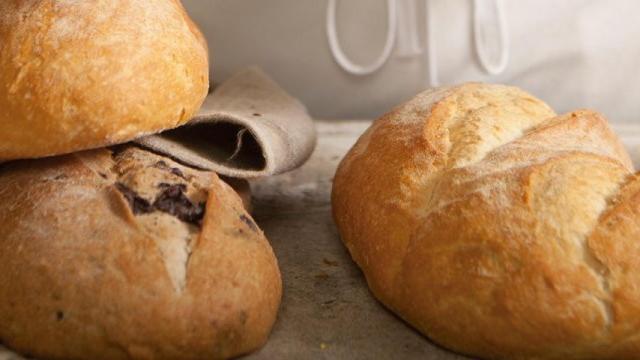 Tres panes elaborados por la compañía Europastry / EUROPASTRY