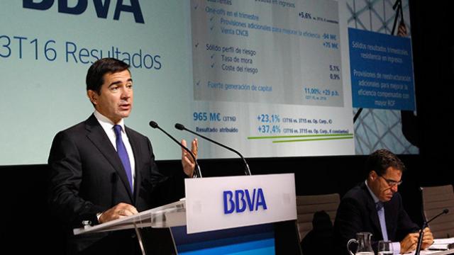 El consejero delegado del BBVA, Carlos Torres, durante la rueda de prensa ofrecida hoy para presentar los resultados de la entidad hasta septiembre | EFE