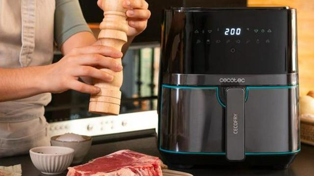 La freidora sin aceite que no puedes dejar escapar solo en Cecotec / ARCHIVO