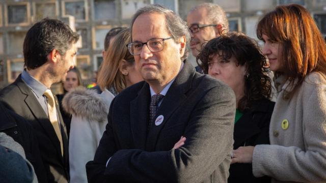 El presidente de la Generalitat, Quim Torra, junto a miembros de ERC y JxCAT / EUROPA PRESS