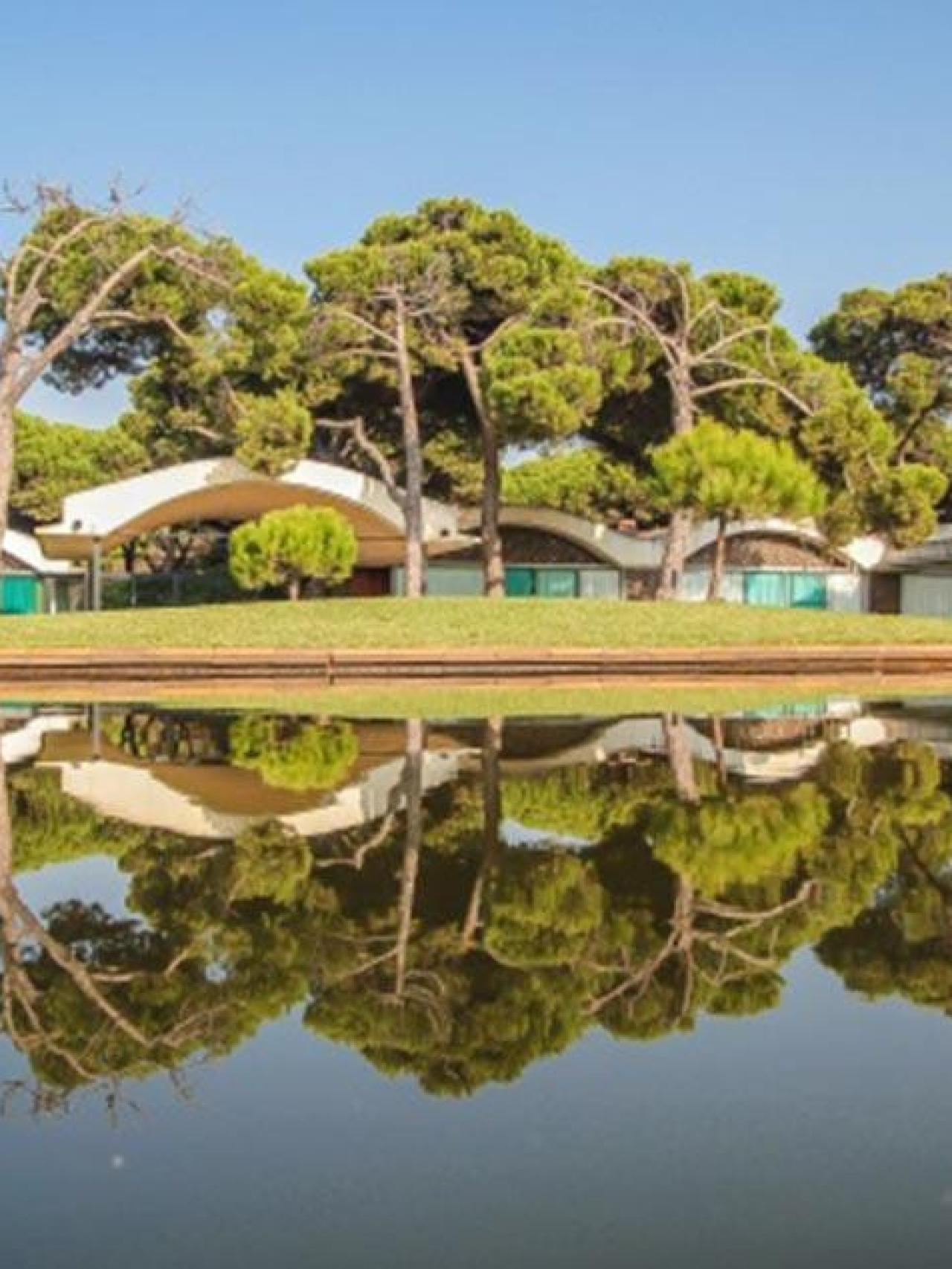 Casa Gomis, conocida también como La Ricarda, situada en terrenos afectados por la ampliación del aeropuerto / AJUNTAMENT DE EL PRAT