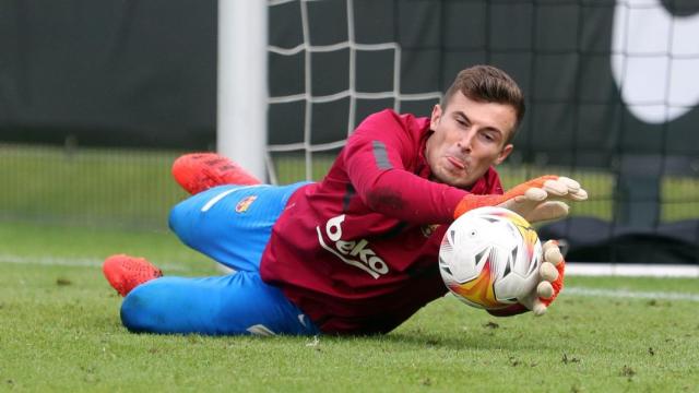 Iñaki Peña, en un entrenamiento de la pretemporada, ha sido cedido al Galatasaray / FCB