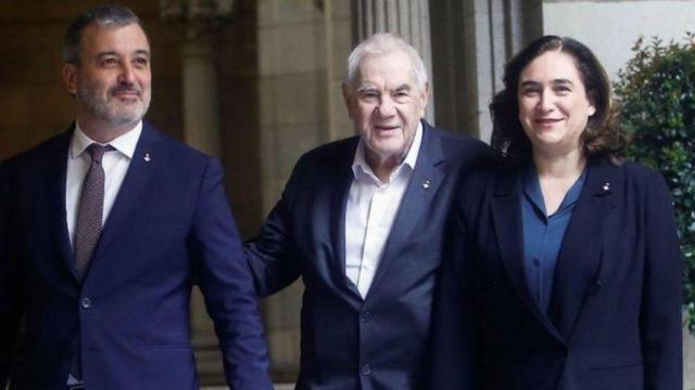 Jaume Collboni (PSC), Ernest Maragall (ERC) y Ada Colau (BComú) / EFE