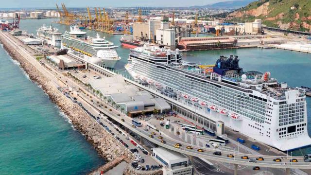 Cruceros atracados en el Puerto de Barcelona / CG