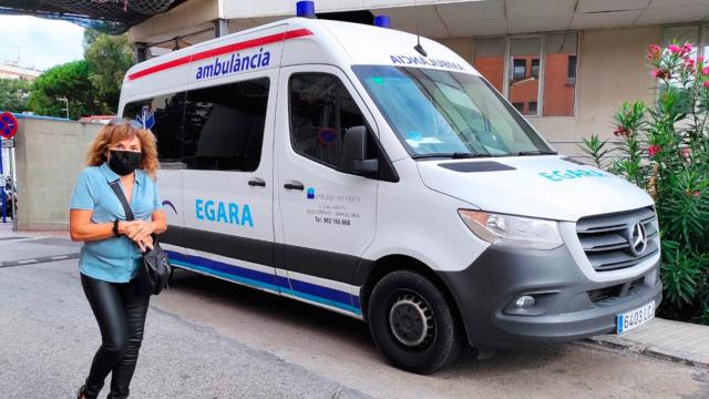 Imagen de una ambulancia de Egara en el Hospital Vall d'Hebron de Barcelona / CG