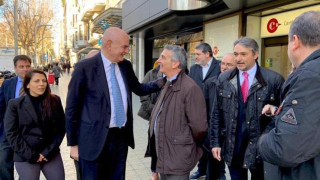 Ramon Masià (c) en la presentación ante los medios de su candidatura para presidir la Cámara de Comercio de Barcelona / CG