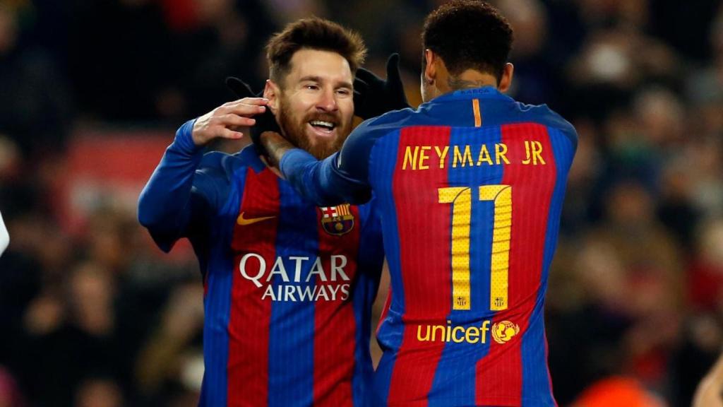 Leo Messi i Neymar Junior celebrant un gol amb el Barça / EFE