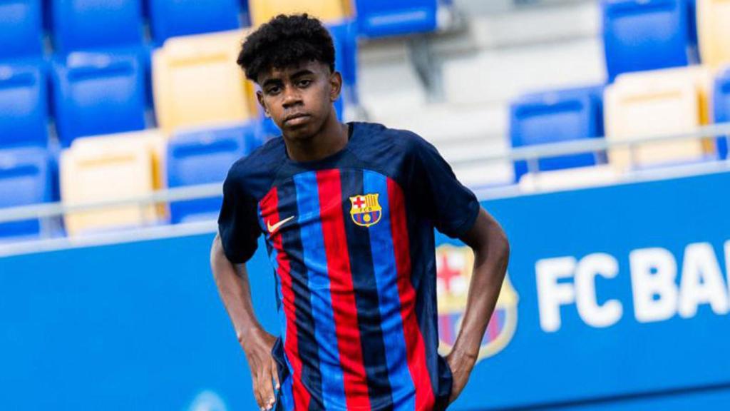 Lamine Yamal, durante un partido con el Juvenil A del Barça