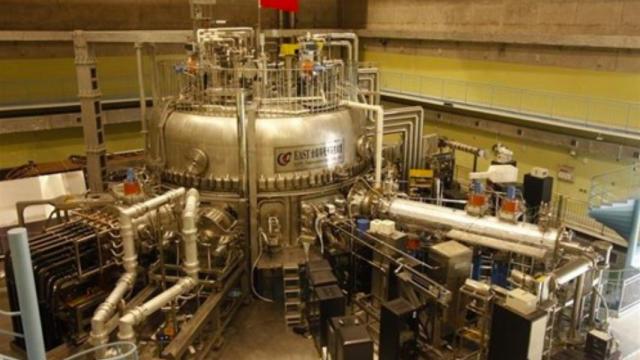 El 'sol artificial' chino EAST / INSTITUTE OF PLASMA PHYSICS