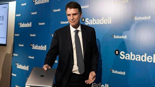 Jaume Guardiola, consejero delegado de Banco Sabadell, antes de dar a conocer los resultados del tercer trimestre de la entidad en Madrid / EFE