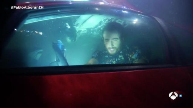 Rubén quedo atrapado por unos segundos en el coche durante el programa de 'El hormiguero'