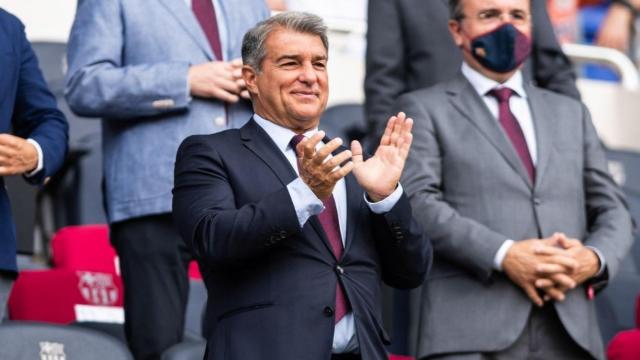 Joan Laporta en el palco del Camp Nou en un partido del Barça / Redes