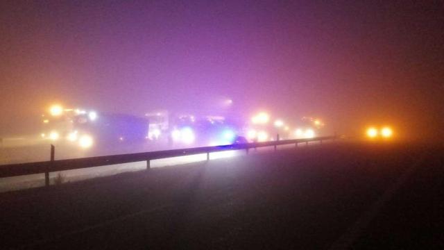 Accidente en cadena de Castelldans en el que han muerto tres personas / BOMBERS