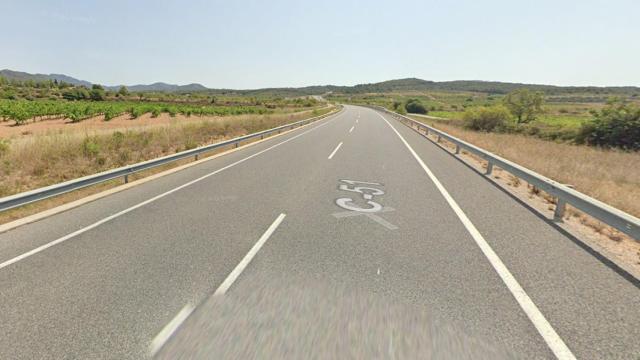 C 51z, a su paso por Rodonyà, donde han muerto un patinador y su acompañante, arrollados por un coche / GOOGLE STREET VIEW