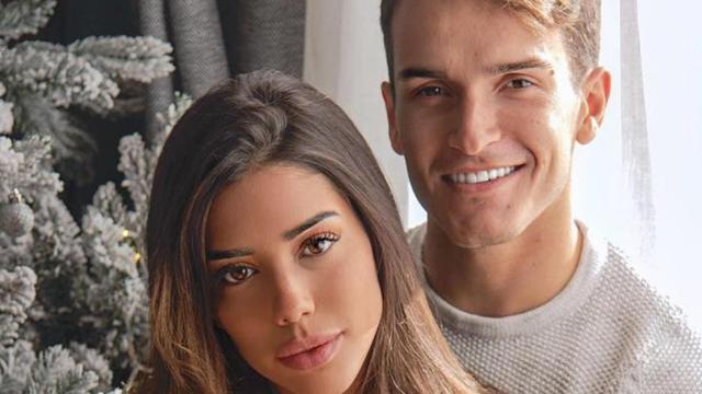 Nadia Avilés y Denis Suárez en Navidad / INSTAGRAM