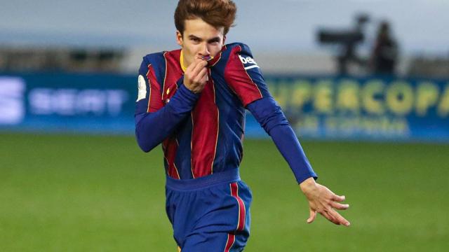 Riqui Puig celebra el penalti contra la Real Sociedad / EFE