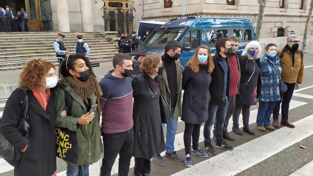 Diputados de la CUP apoyan a Pau Juvillà ante el TSJC / EUROPA PRESS