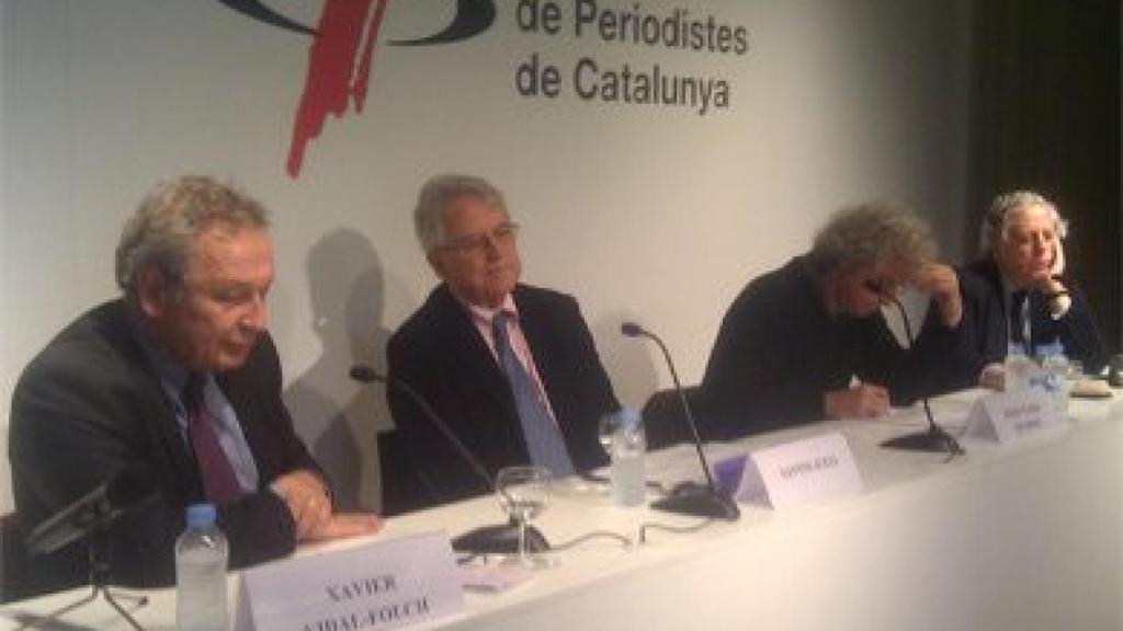 De izquierda a derecha, Xavier Vidal-Folch, Santos Juliá, Josep Maria Fradera y Migeul Ángel Aguilar