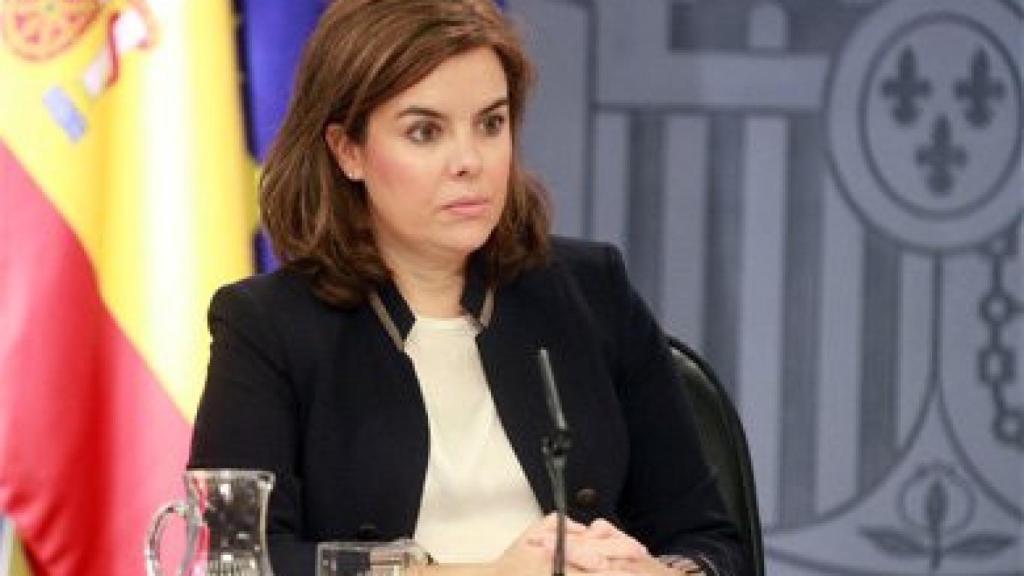 La Vicepresidenta del Gobierno, Soraya Sáenz de Santamaría, en la rueda de prensa posterior al Consejo de Ministros, este viernes