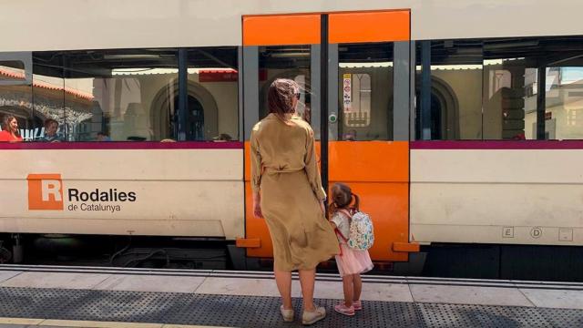 Un tren de Rodalies en una imagen de archivo, que verán mejorado su servicio con el contrato que Adif ha adjudicado a Alstom y TEA / RODALIES