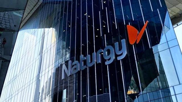 Logo de Naturgy en la sede de la empresa en Barcelona / NATURGY