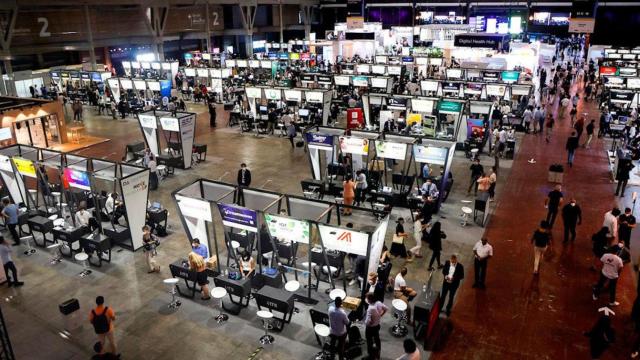 Los expositores de las startups participantes en el congreso startupero 4YFN / EFE