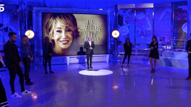 Jorge Javier Vázquez y los colaboradores, en el plató de 'Sálvame' / MEDIASET