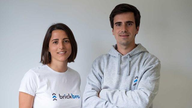 Carolina Santa Cruz y Guillermo Preckler, fundadores de Brickbro / CEDIDA