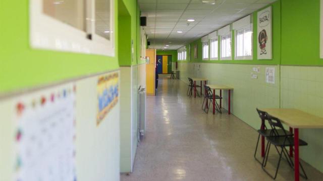 Una escuela catalana en barracones / EP