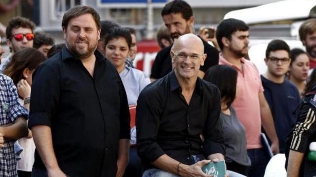 Oriol Junqueras y Raül Romeva, suspendidos por el juez Llarena / EFE