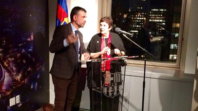 El consejero de Cultura de la Generalitat, Santi Vila, y la directora executiva de la Fundación Farragut Foundation, Mary Ann Newman /CG