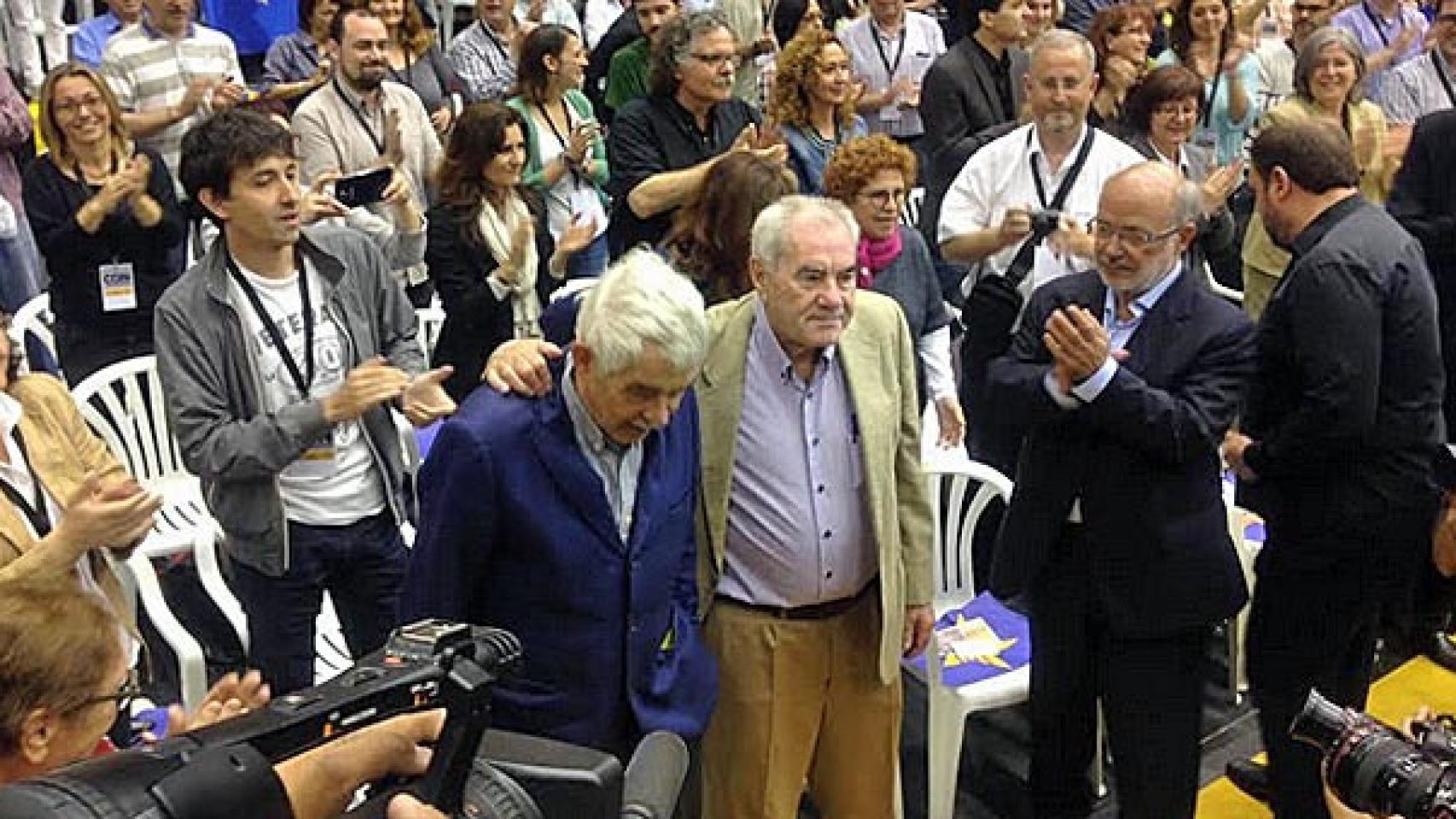 Pasqual Maragall, junto a su hermano Ernest, Josep Maria Terricabras y Oriol Junqueras en el mitin de ERC de este domingo