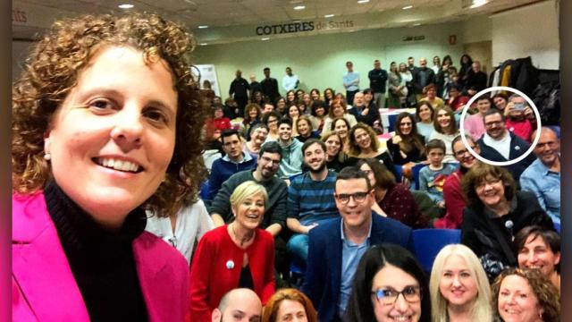 Paola Galbany (i), candidata de la ANC a presidir el Colegio de Enfermeros y Enfermeras de Barcelona (COIB), con Joan Conesa marcado en blanco / CG