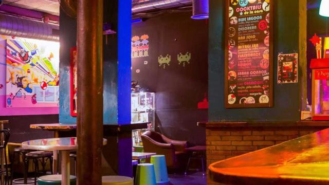 Polaroid, uno de los mejores bares temáticos de Barcelona / POLAROID