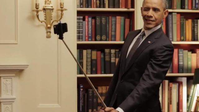 Barack Obama advierte de la mala fama que pueden traer los 'selfies' / Buzzfeed