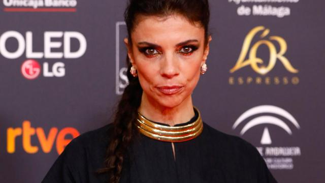 Maribel Verdú despide el verano con un sugerente desnudo desde la piscina / AGENCIAS