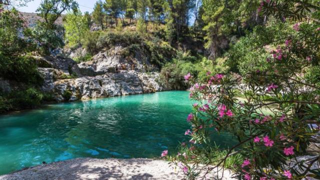 Una foto de la piscinas natural de Pou Clar Ontinyent, Valencia