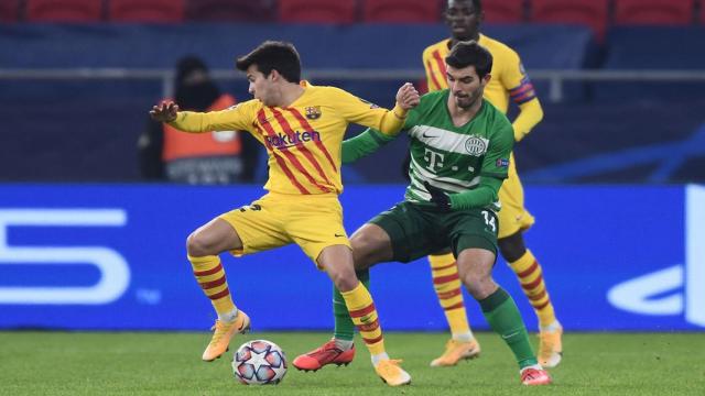 Riqui Puig ante el Ferencvaros / EFE