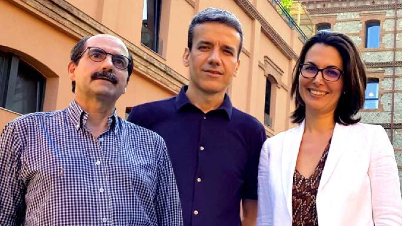 Jordi Giró, David Poudevida y Anna Rossell, de Moviment Barcelona, en el Casal de Barri de la Vila Olímpica de Barcelona / CG