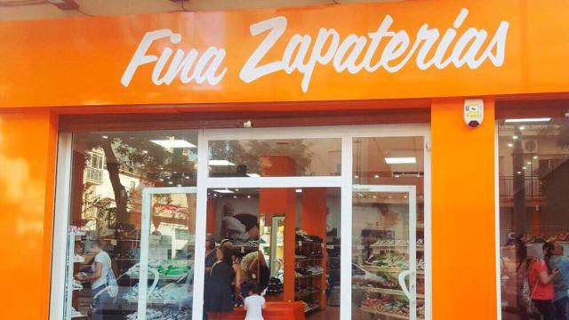 Tienda de la cadena de zapatos Fina