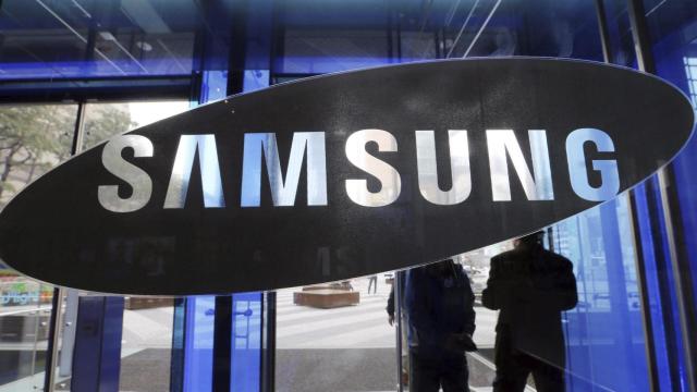 El logo de Samsung en una sede de la compañía / EFE