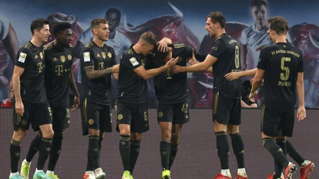 Los jugadores del Bayern celebran un gol de Jamal Musiala