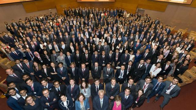 Alumnos del IESE, una de las mejores escuelas de negocios de Europa / EP