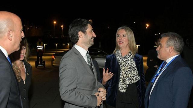 El consejero Jordi Puigneró (JxCAT - PDeCAT) y Mireia Ingla (ERC) / TRIBUNA SANT CUGAT EMPRESARIAL