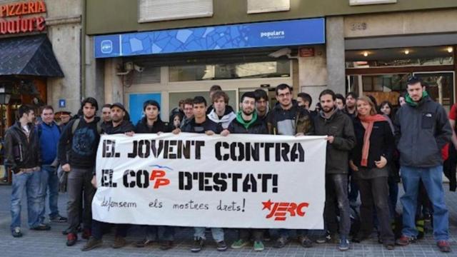 Miembros de las juventudes de ERC durante uno de sus actos / EUROPA PRESS